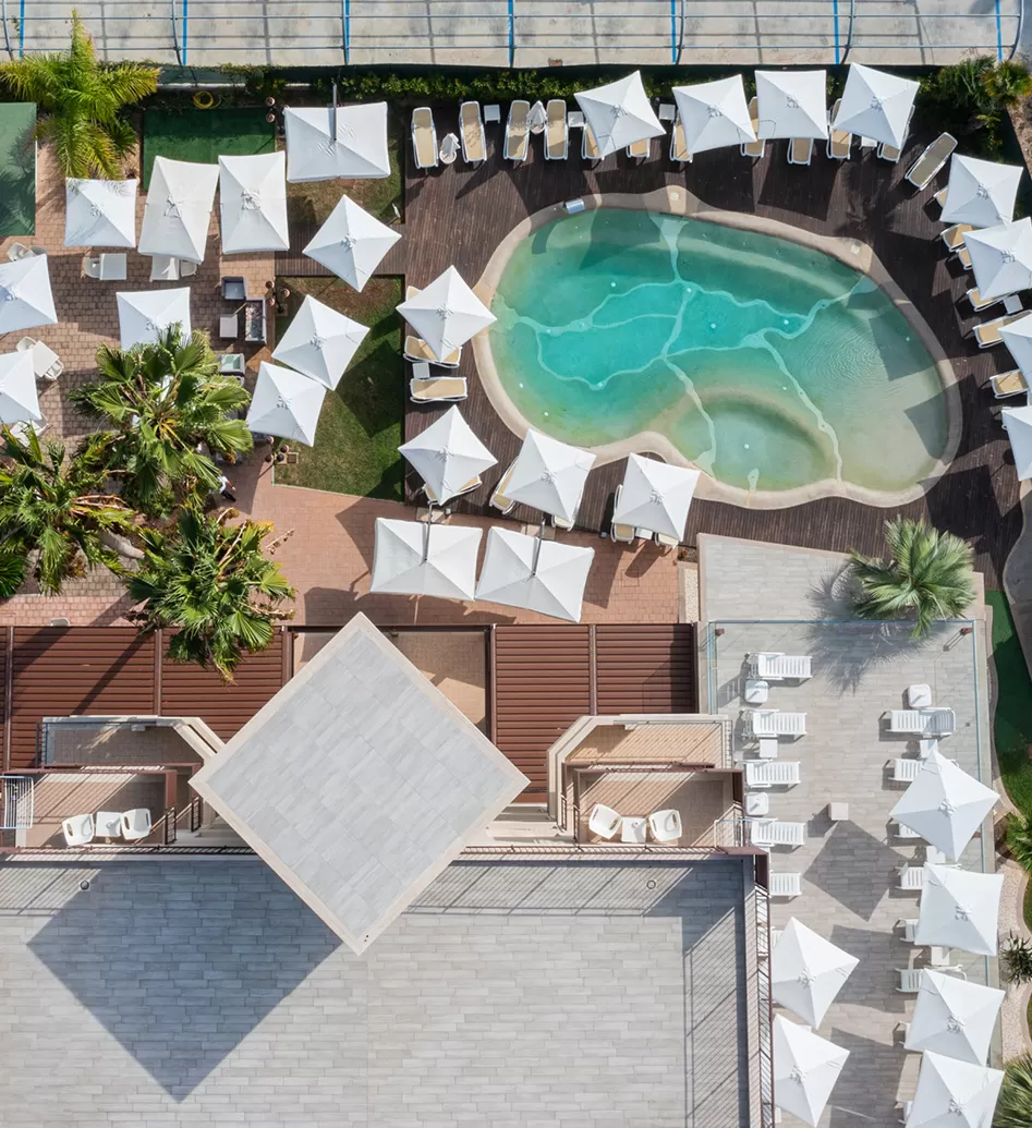 hotel con piscina alba adriatica